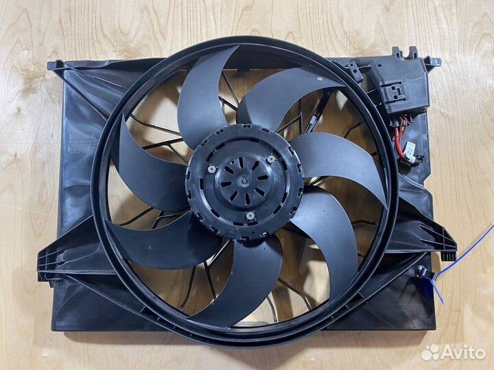 Вентилятор радиатора Mercedes-Benz S-Class W221