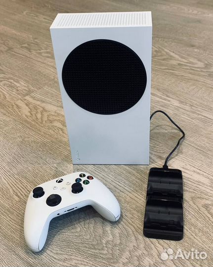 Игровая консоль Xbox Series S 512GB
