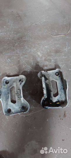 Кронштейн задней балки Peugeot 308