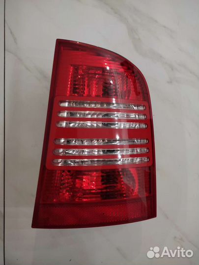 Фонарь задний правый Skoda Octavia A4 tour