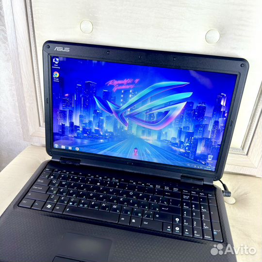 Надёжный ноутбук asus / Windows 7