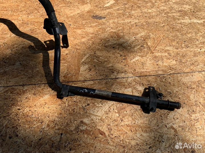 Трубка охлаждающей жидкости металлическая Audi Q7