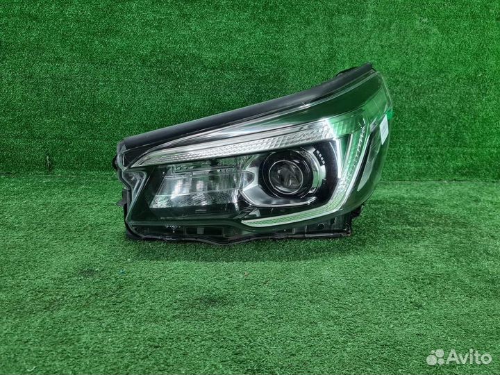 Фара левая Subaru Forester