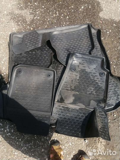 Автомобильные коврики на wv polo