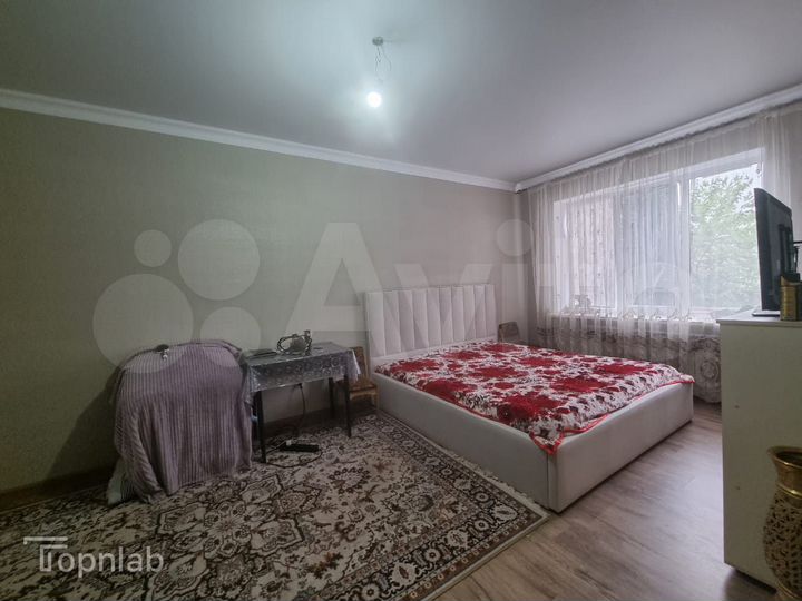 1-к. квартира, 37 м², 1/4 эт.