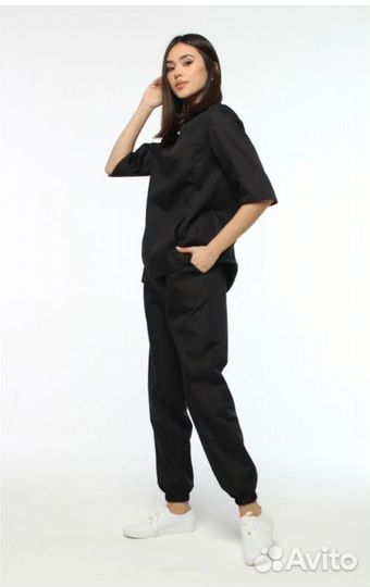 Медицинский костюм с брюками