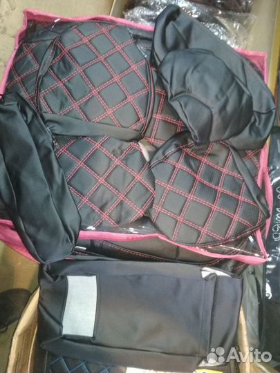 Чехлы из экокожи двойной красный ромб