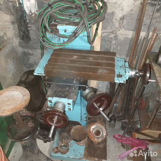 Токарный станок