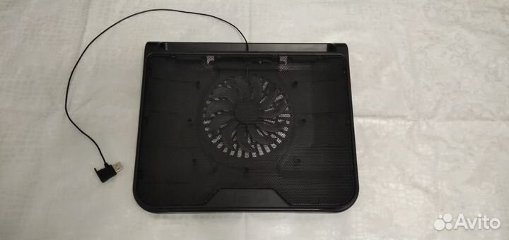 Охлаждающая подставка для ноутбука
