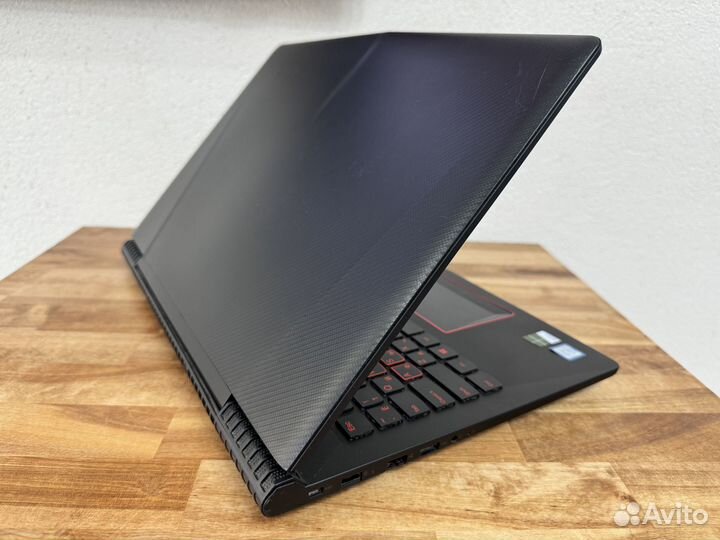 Lenovo Legion Y520 IPS i5-7300HQ 8Gb DDR4 SSD+HDD