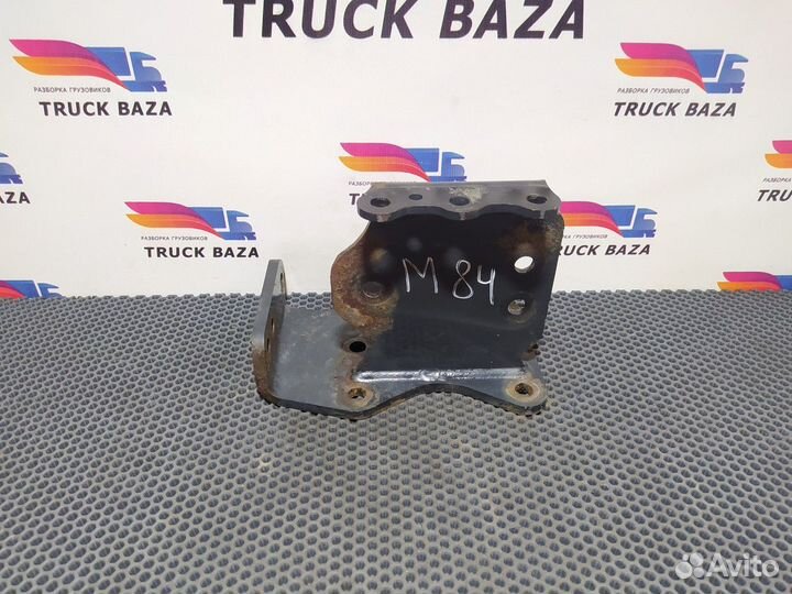 85417015140 Кронштейн усилителя бампера правый