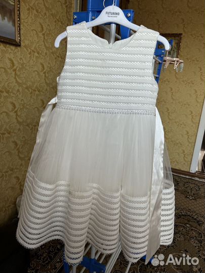 Платья для девочки (белое, красное, розовое)