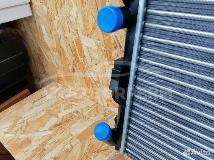 Радиатор осн. Renault Logan