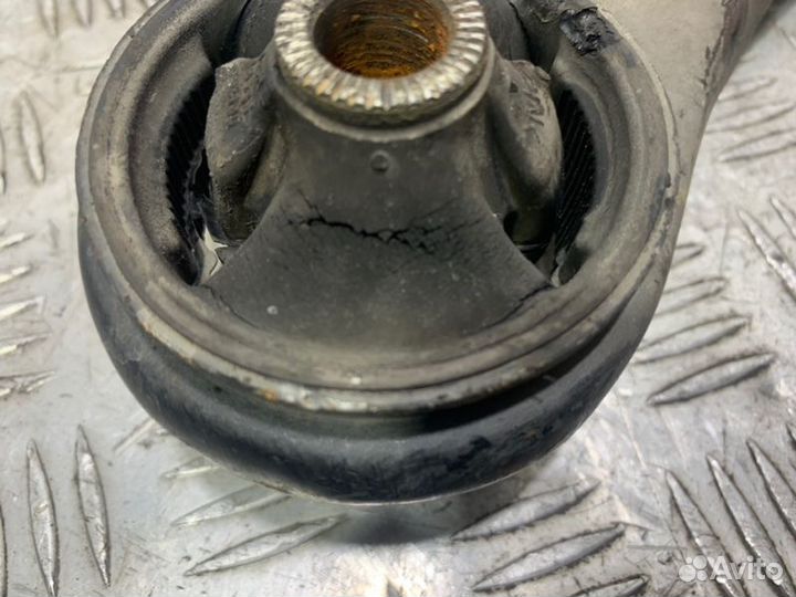 Рычаг передний правый Toyota Corolla ZZE121