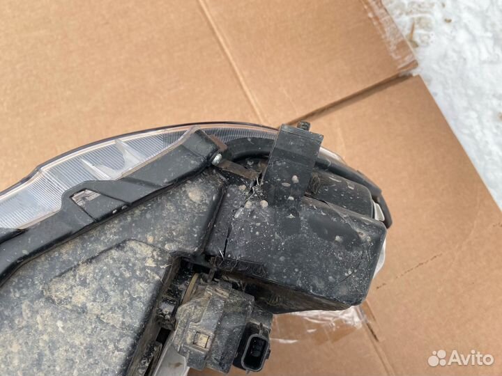 Фара левая LADA vesta