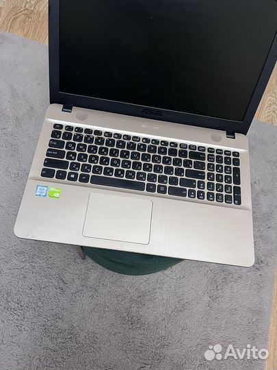 Ноутбук asus core i3