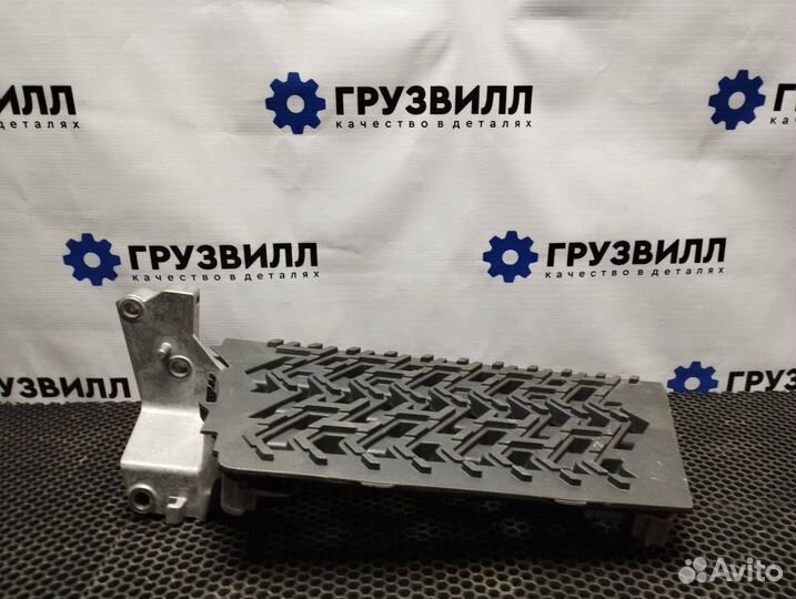 Ступень правая Volvo FH5 23787100