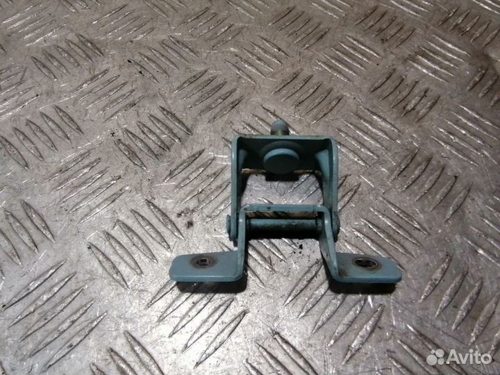 Петля багажника левая Hyundai Getz 2002-2010