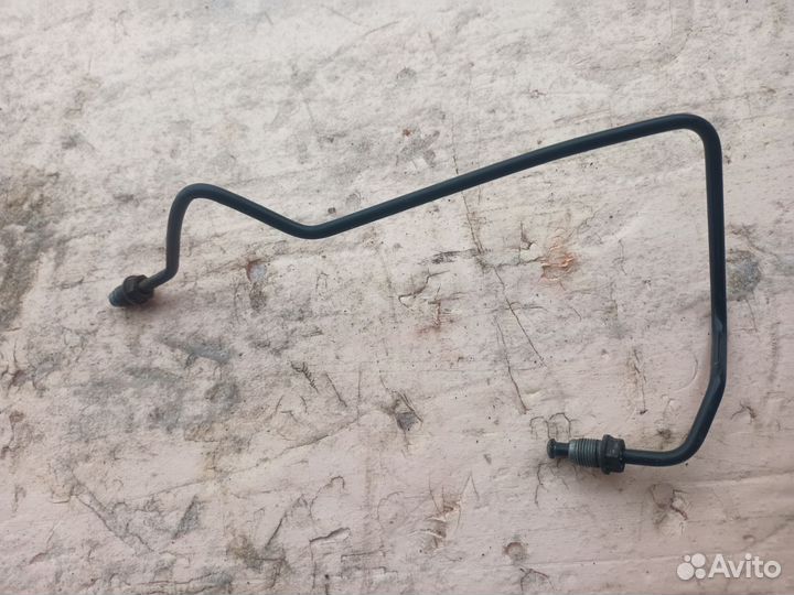 Трубка тормозная перед правая Volkswagen Passat B6