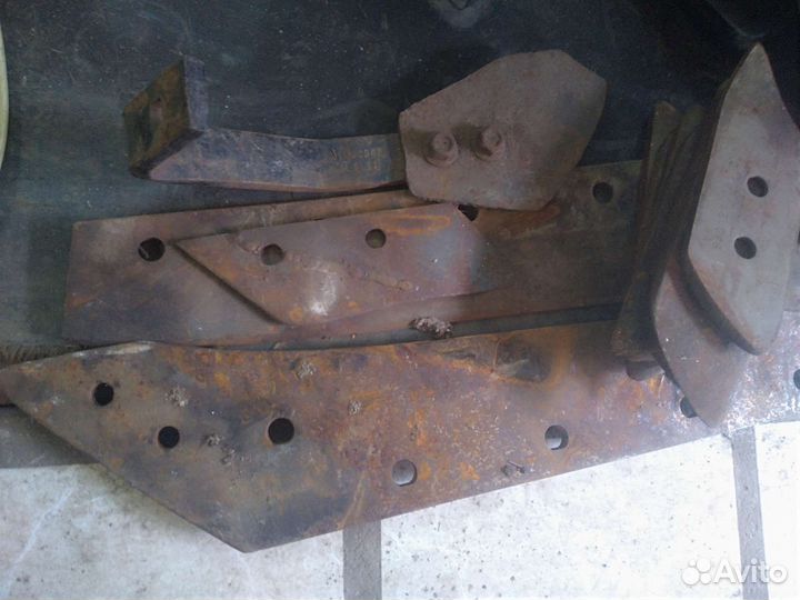 Отвал лемех