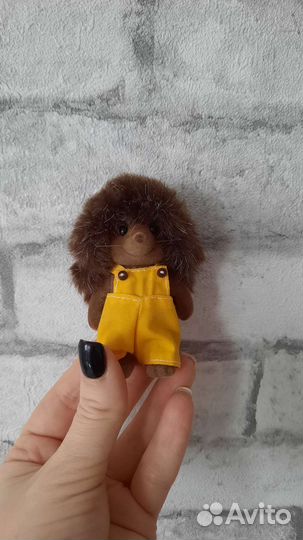 Фигурки sylvanian families ёжики