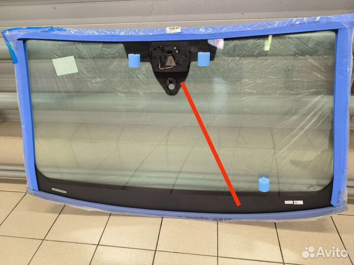 Стекло ветровое (многослойное) Audi Q7