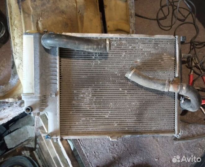 Радиатор охлаждения бмв