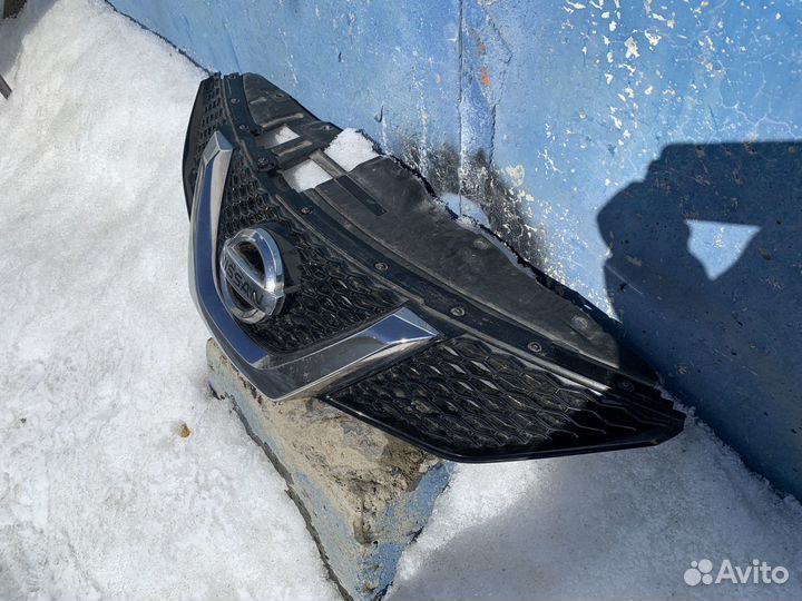 Решетка радиатора Nissan Qashqai J11