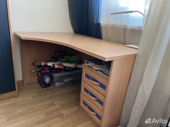 Компьютерный/письменный стол б/у