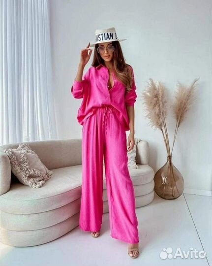 Костюм женский