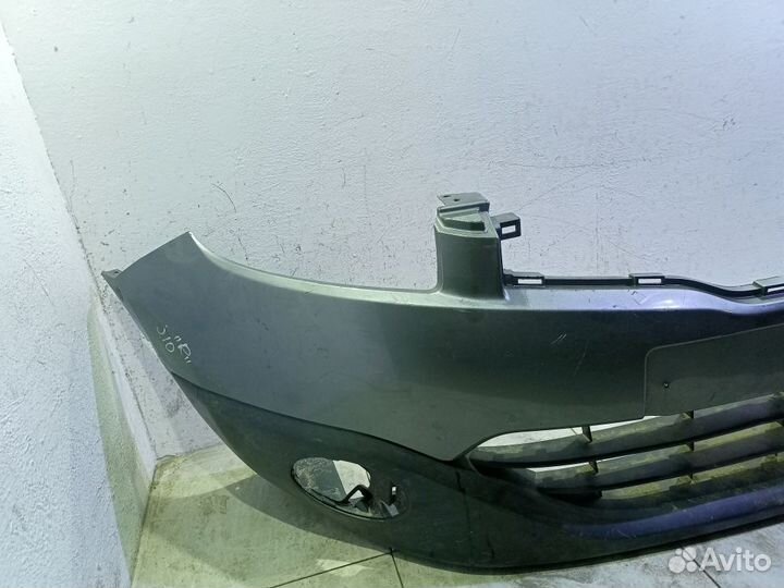 Бампер передний Ниссан