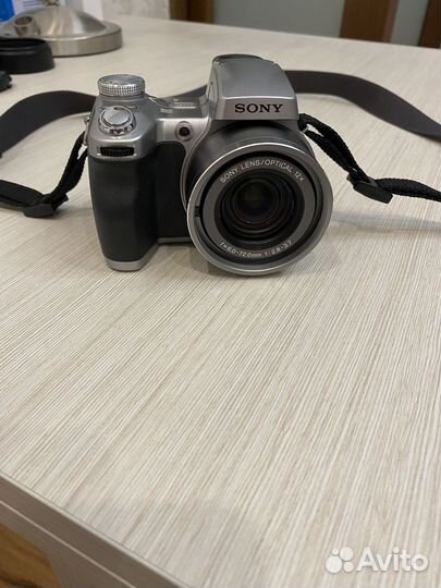 Фотоаппарат Sony Cyber-shot DSC-H1