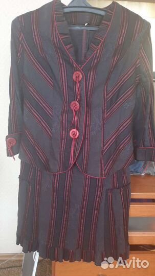 Пиджаки и жакеты женские