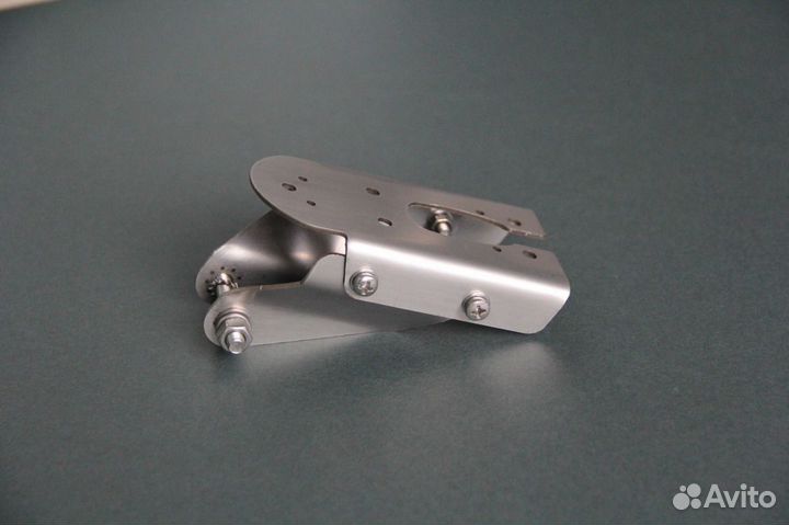 Крепление датчика эхолота Гармин