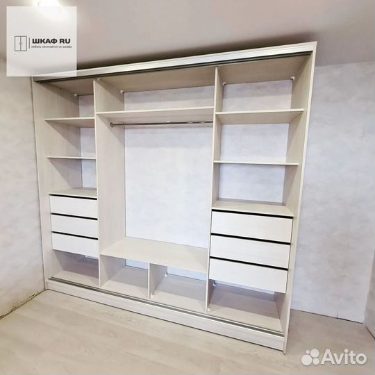 Шкаф с антресолью