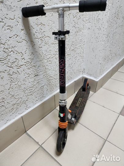 Самокат детский двухколесный Roces