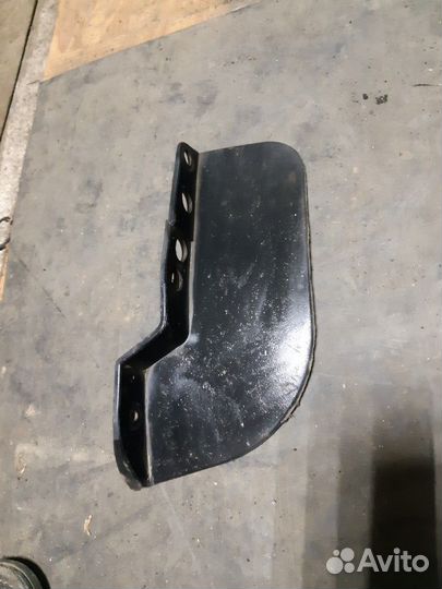 Брызговик Rav4