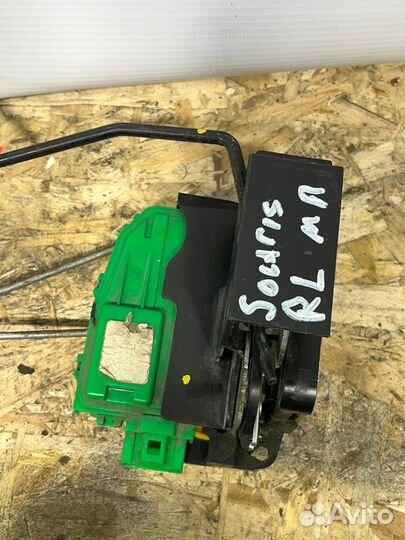 Замок двери задний левый Hyundai Solaris 1