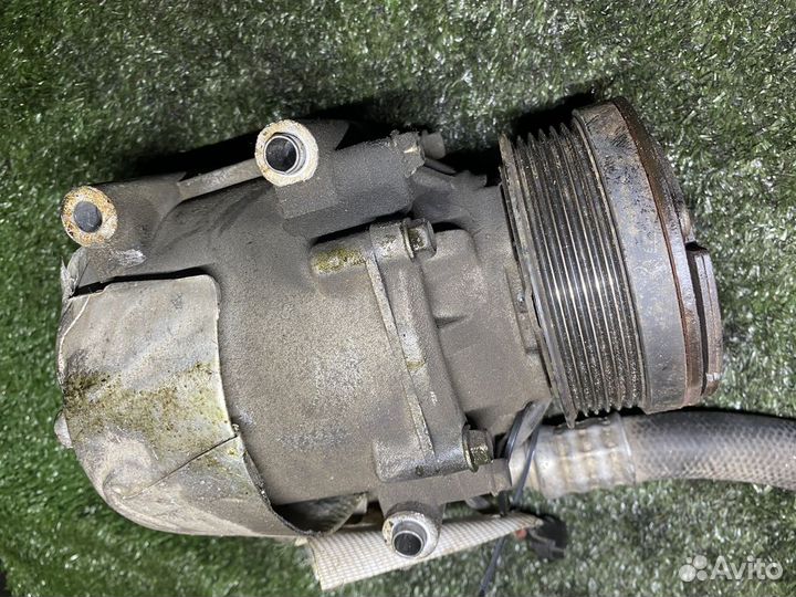 Компрессор кондиционера Lincoln Navigator U28