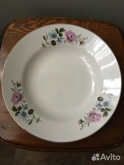 Тарелки разные