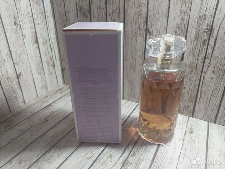 Парфюмерная вода EVE alluring avon снятое раритет