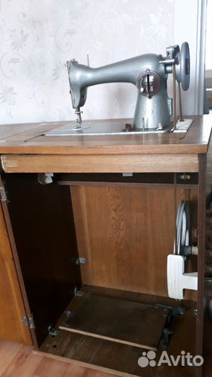 Швейная машина