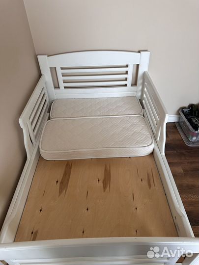 Детская кровать из массива бука
