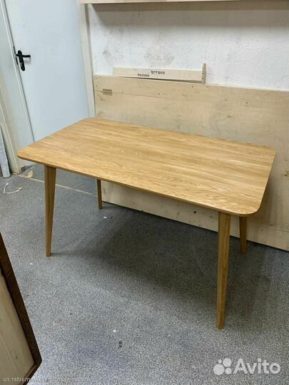 Стол обеденный