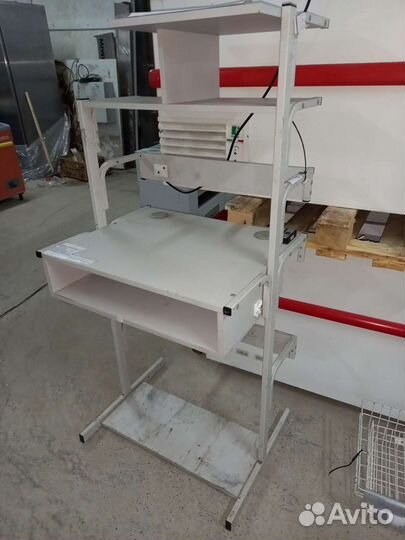 Универсальный кассовый стол