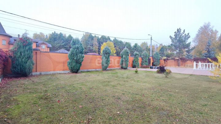 Коттедж 420 м² на участке 21 сот.