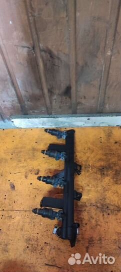 Форсунка peugeot 406 1.8 nn