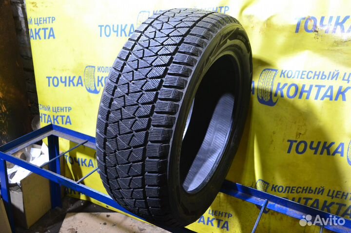 Bridgestone Blizzak DM-V2 235/55 R18