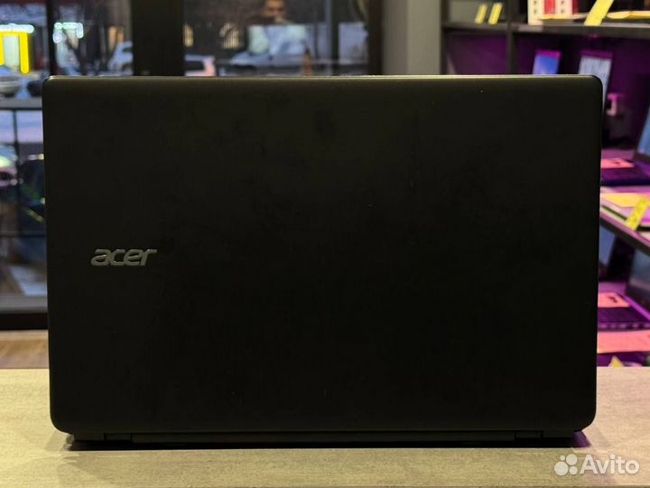 Ноутбук Acer Aspire E1-522