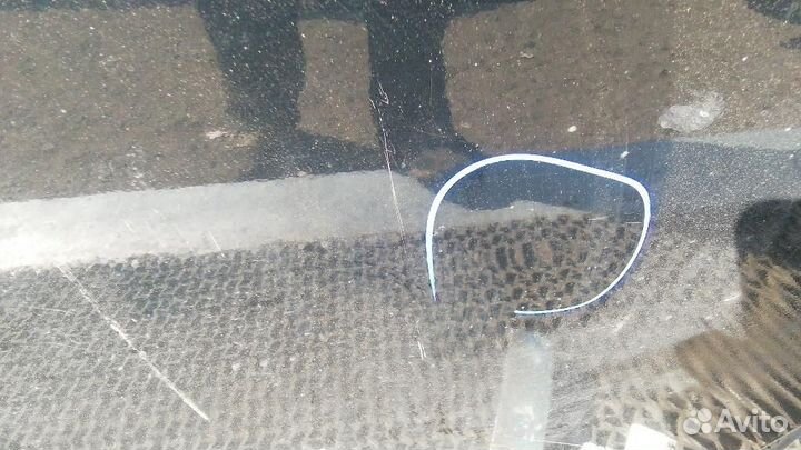 Дверь передняя правая Toyota Avensis